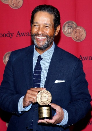 Bryant Gumbel with his award. 